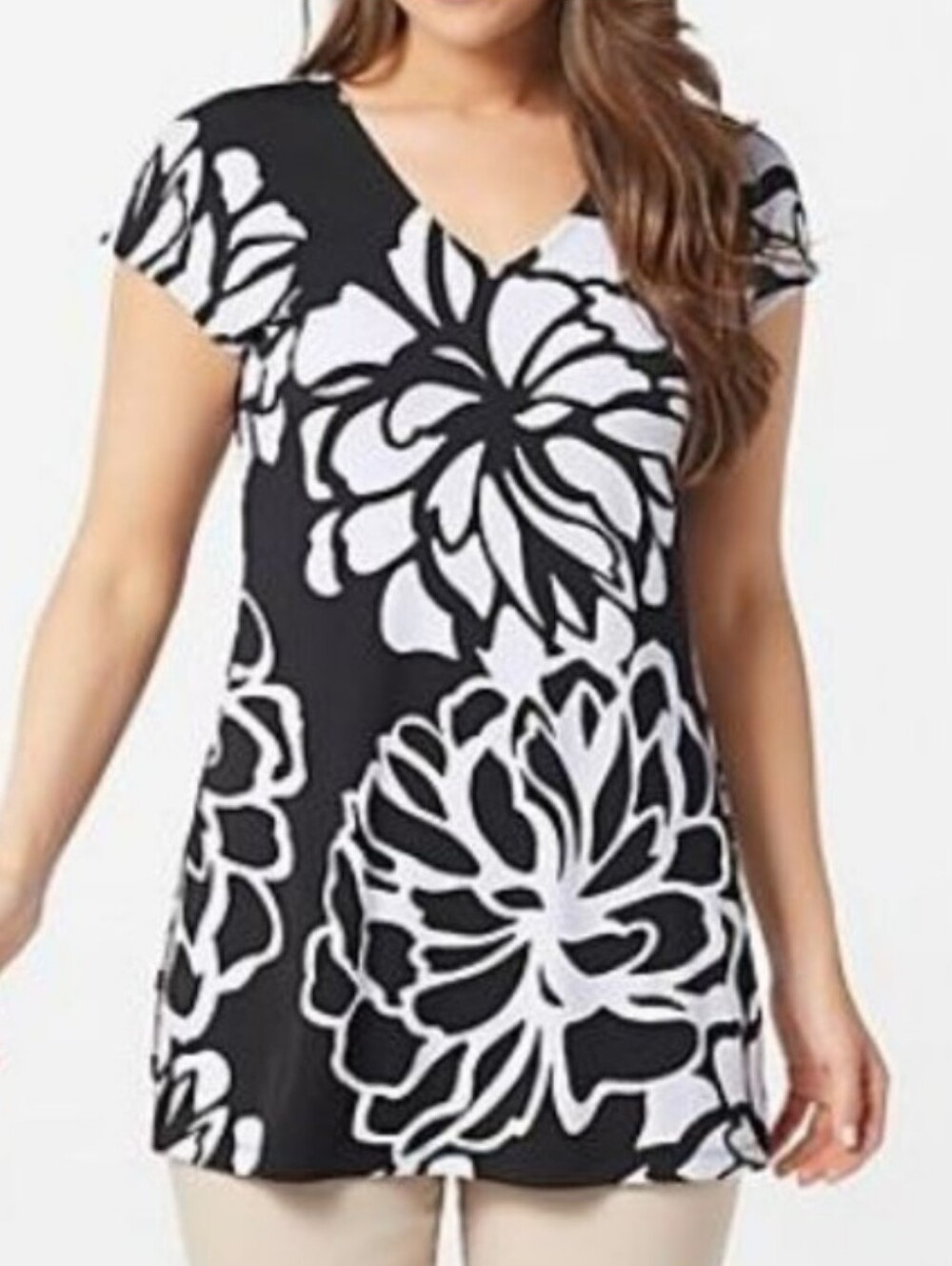 Dennis Basso Black and White Floral V-Neck Tunic